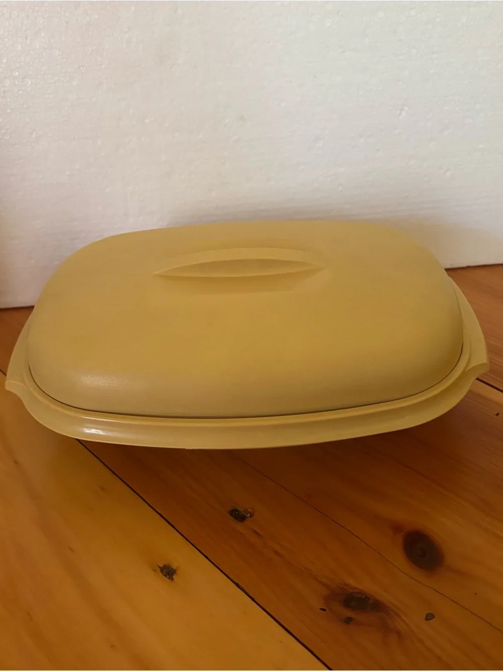 Vintage Tupperware Harvest Gold Produce Keeper Crisper
